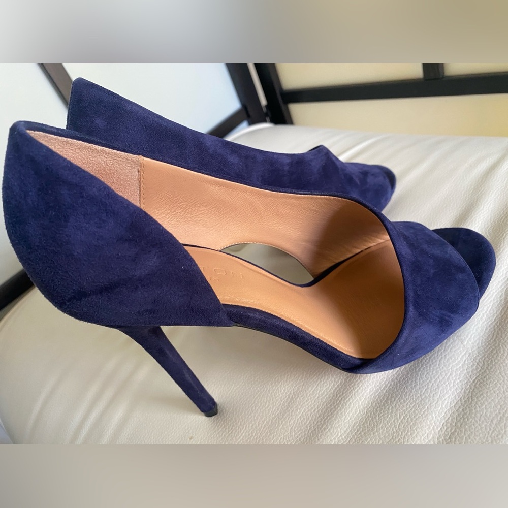 Halston Heritage Suede D'Orsay Pumps, Size 8 - Picture 3 of 7